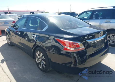 2015 Nissan Altima 2.5 S z USA, uszkodzony, nr VIN 1N4AL3AP6FN870927